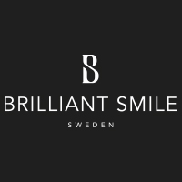 Brilliant Smile vit logo horisontell